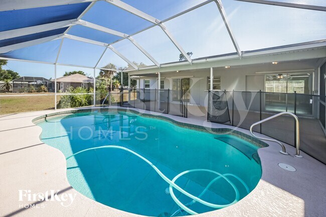 Building Photo - 1358 Abalom St