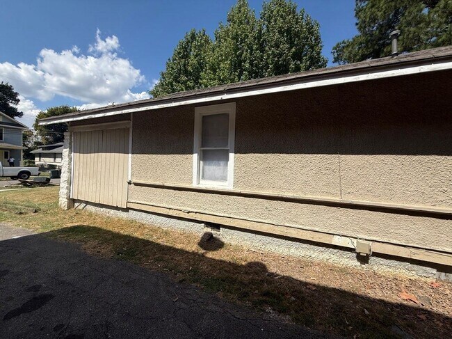 Building Photo - 434 Malvern St