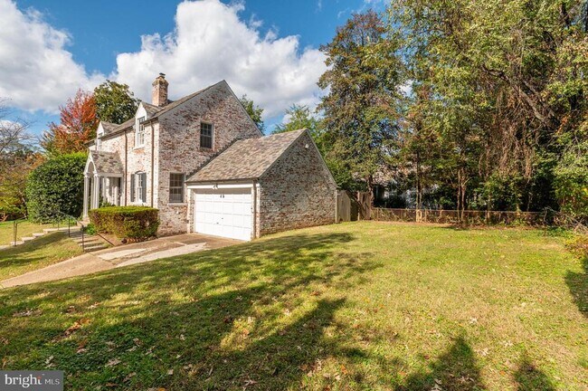 Building Photo - 4849 Rodman St NW