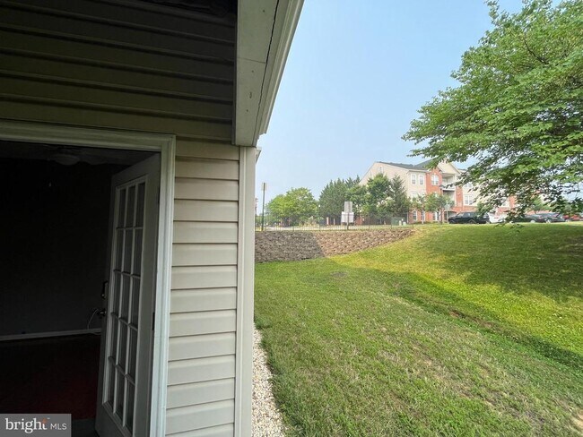 Building Photo - 2503 Amber Orchard Ct W