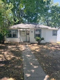 Building Photo - 1011 S Rinker Ave
