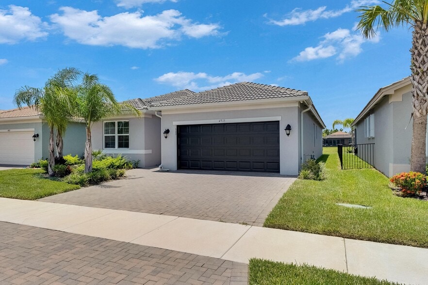 Building Photo - 4915 Sienna Isles Ave
