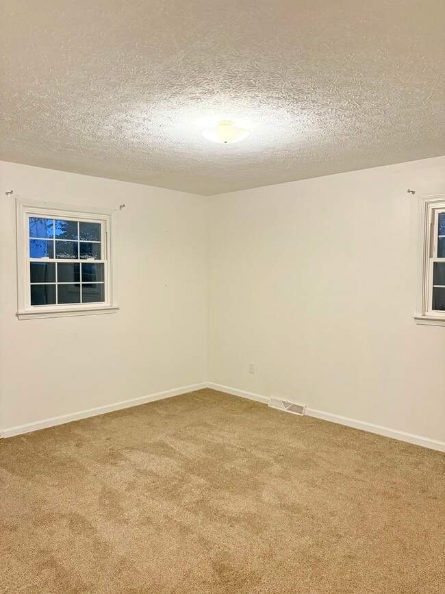 Building Photo - 660 Plano Richpond Rd
