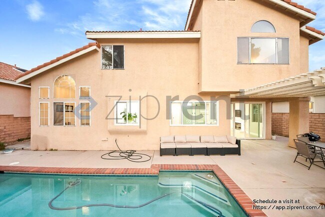 Building Photo - 23693 Cadenza Dr