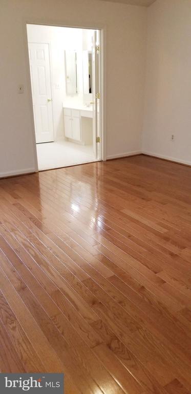 Building Photo - 464 Winding Rose Dr