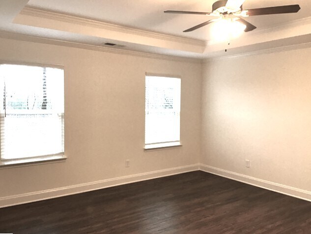 Building Photo - 205 Lindridge Dr