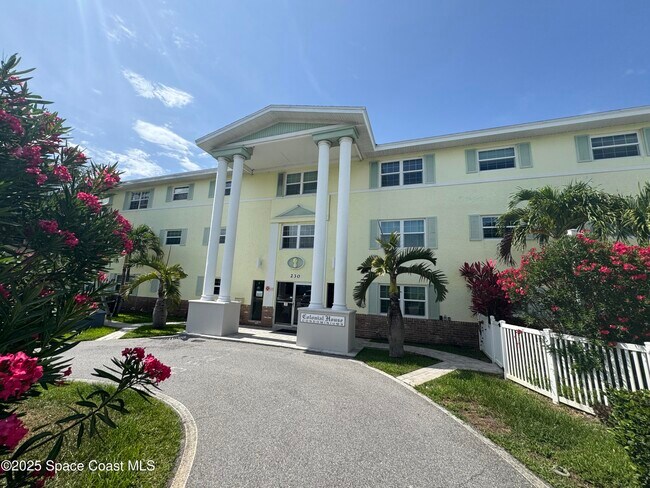 Building Photo - 230 Columbia Dr