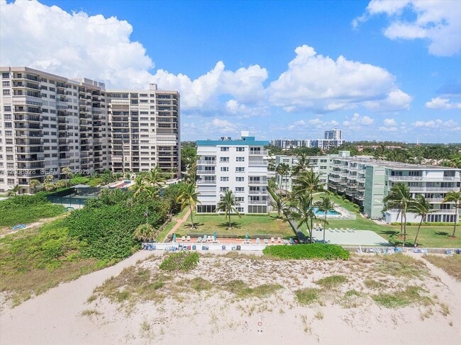 Building Photo - 1770 S Ocean Blvd