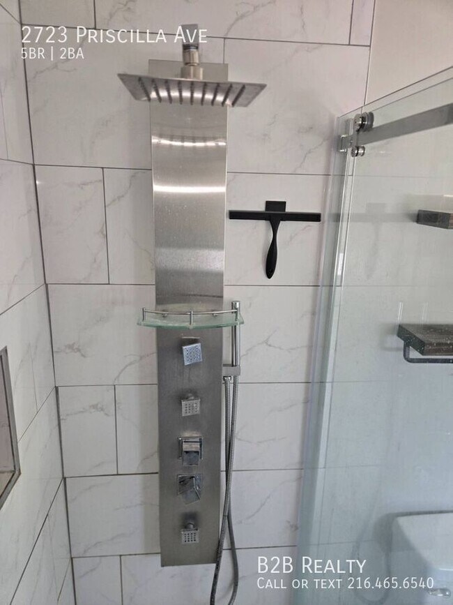 Building Photo - 2723 Priscilla Ave