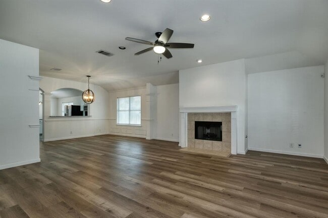 Building Photo - 2016 Horizon Park Blvd