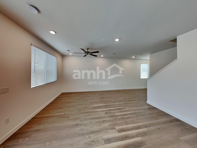 Building Photo - 9709 N Rancho Lozano