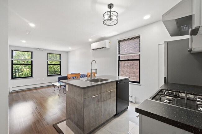 Primary Photo - 232 1st St