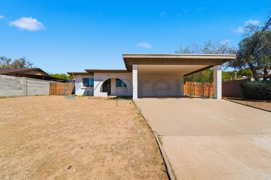 Building Photo - 9037 N 14th St