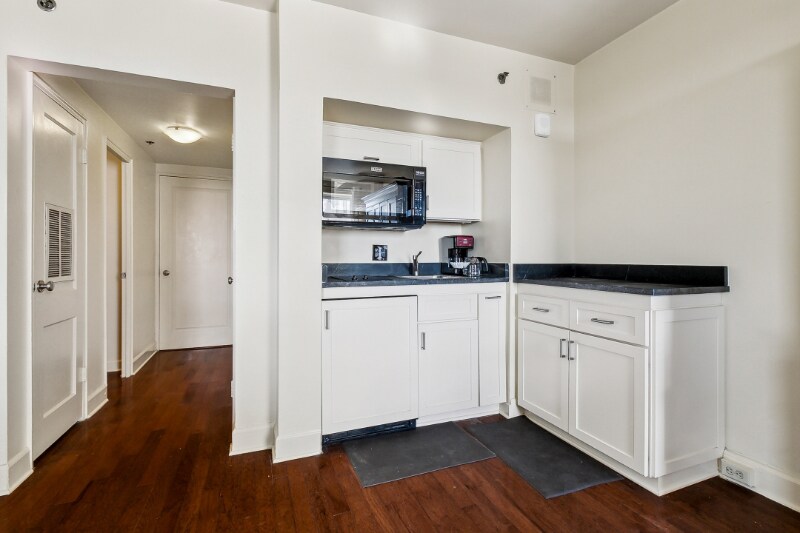Building Photo - 1205 St Charles Ave