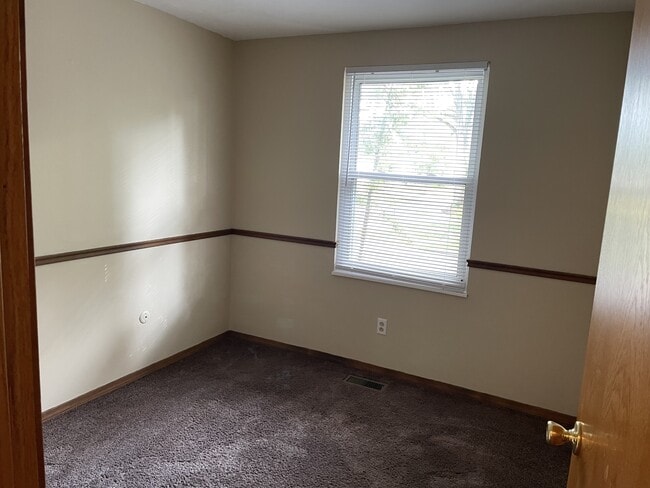 Building Photo - 229 Danesmoor Rd