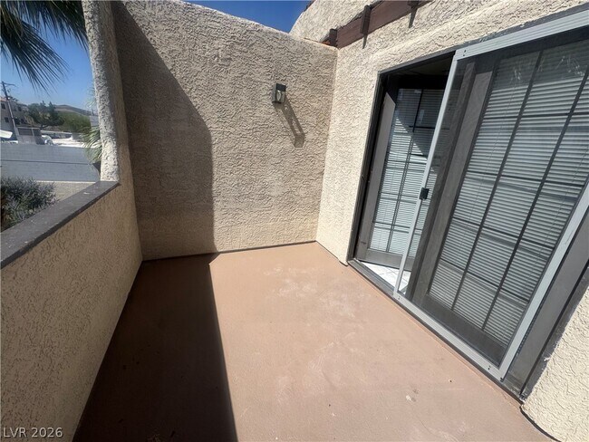 Building Photo - 5064 Jeffreys St