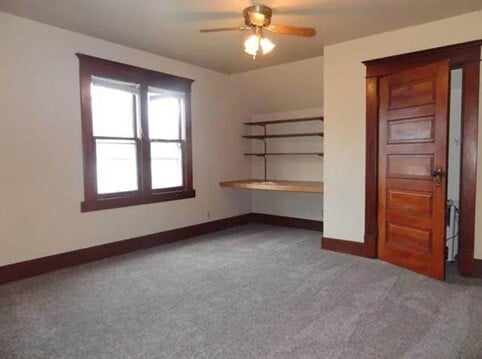 Building Photo - 320 N Dodge St