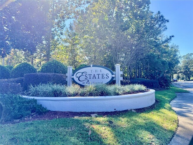 Primary Photo - 2424 Grand Central Pkwy