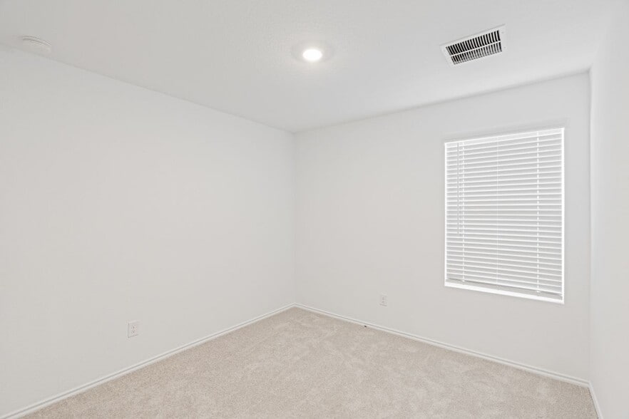 Building Photo - 117 Dark Victory Rd