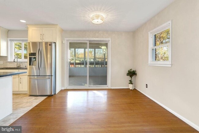 Building Photo - 2032 Greenwich St