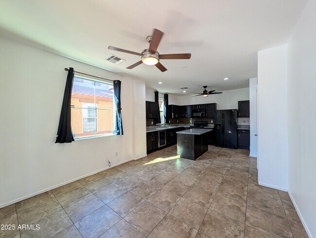 Building Photo - 4726 W Fremont Rd.