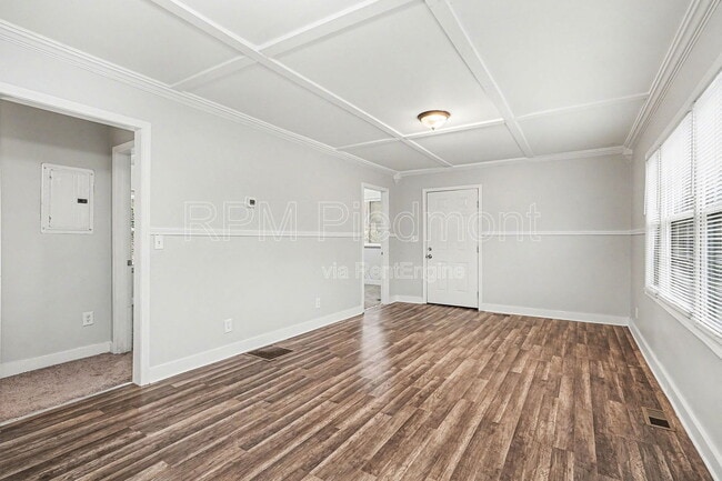 Building Photo - 2135 Jernigan Dr SE