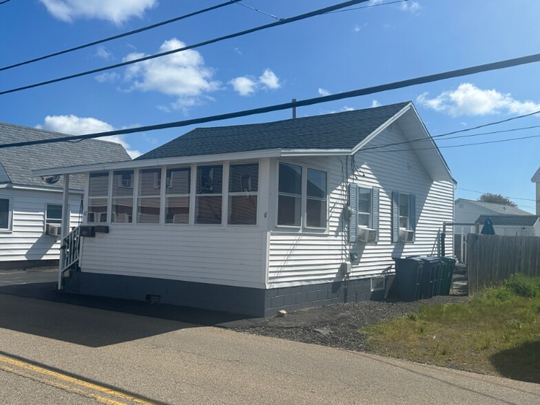 Primary Photo - 47 Brown Ave
