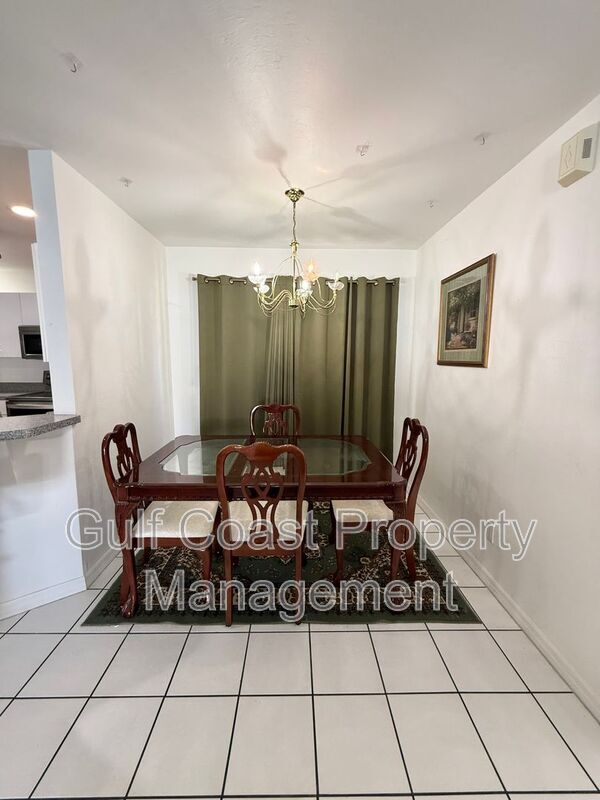 Building Photo - 2612 7th St W