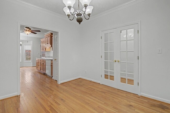 Building Photo - Carolina Lakes!