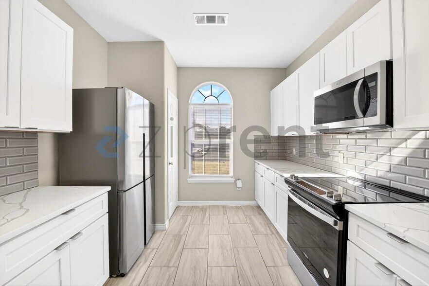 Building Photo - 312 Meadow View Ln