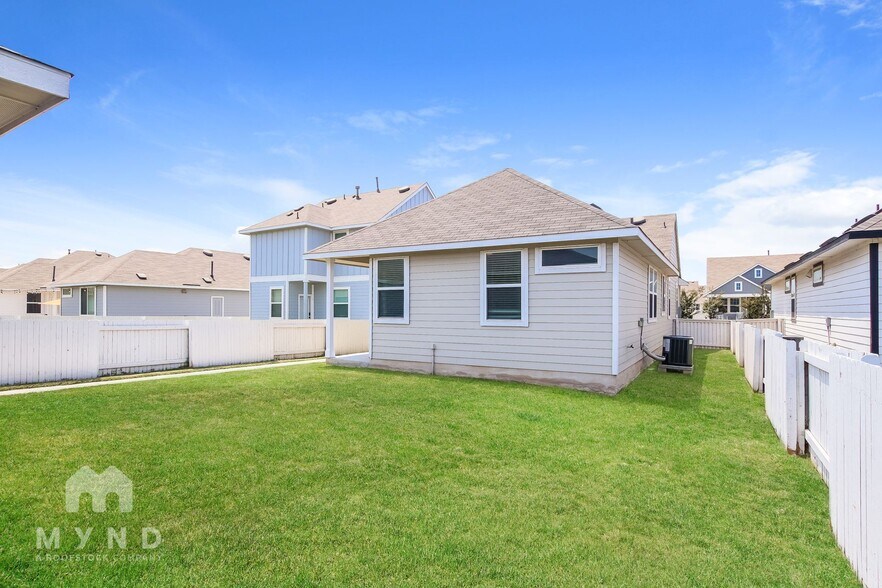 Building Photo - 252 Fabion St