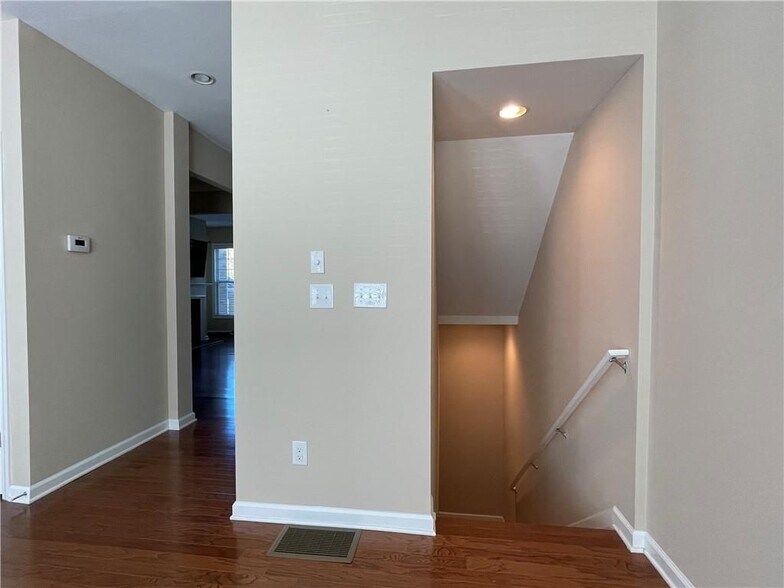 Building Photo - 3393 Twinrose Pl