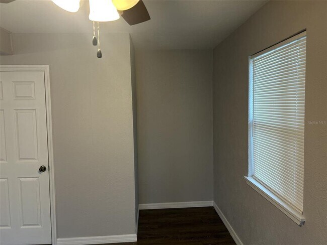 Building Photo - 4491 Crestwood Dr N
