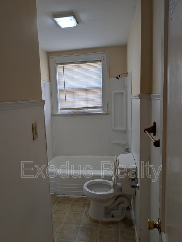 Building Photo - 310 N Gulf St