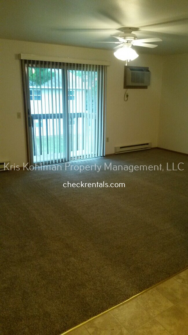 Building Photo - 1254 N Forest Ln