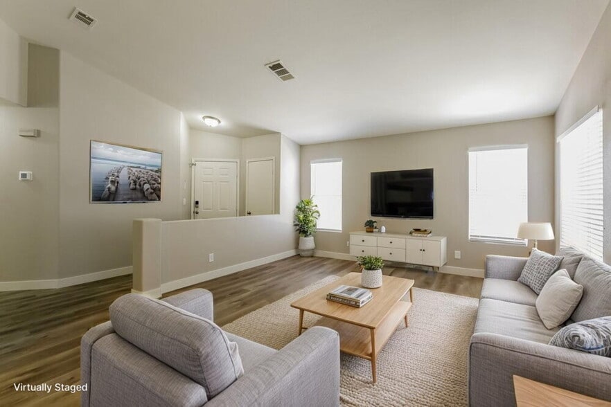 Building Photo - 921 Adobe Flat Dr