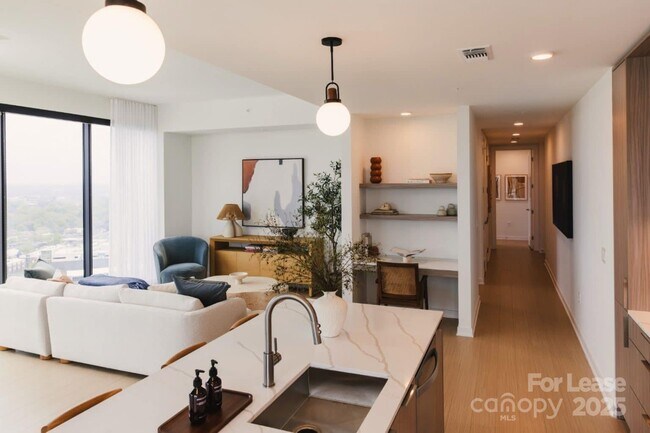 Building Photo - 2161 Hawkins St