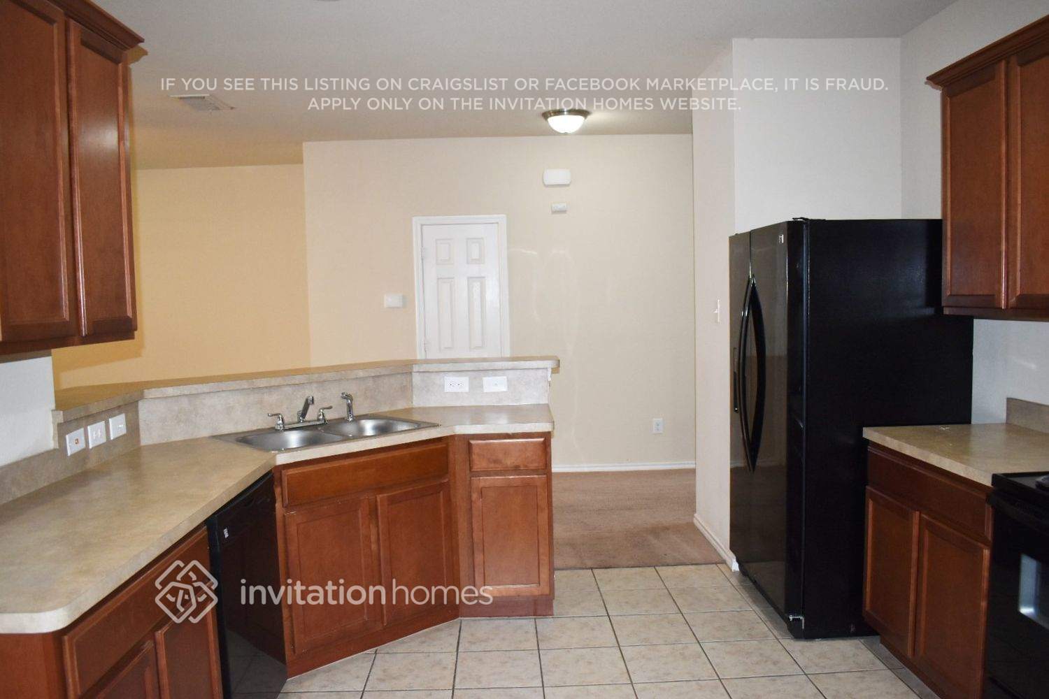 Building Photo - 5544 Thunder Bay Dr