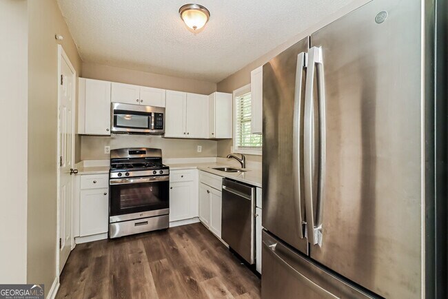 Building Photo - 428 Ivy Crest Dr