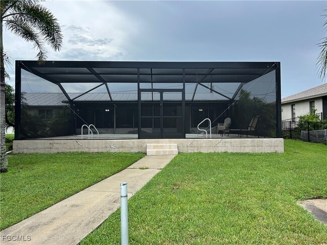 Building Photo - 6128 Cocos Dr