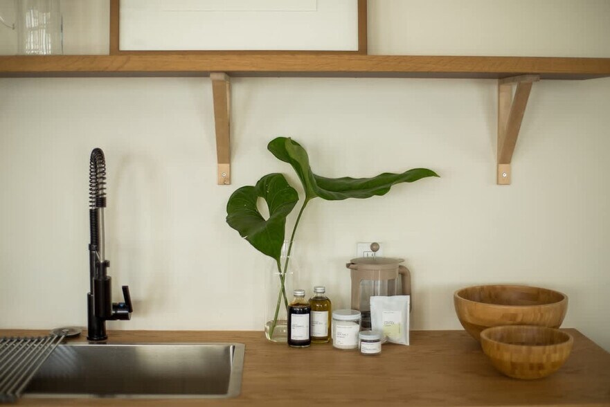 Building Photo - 701 4th St