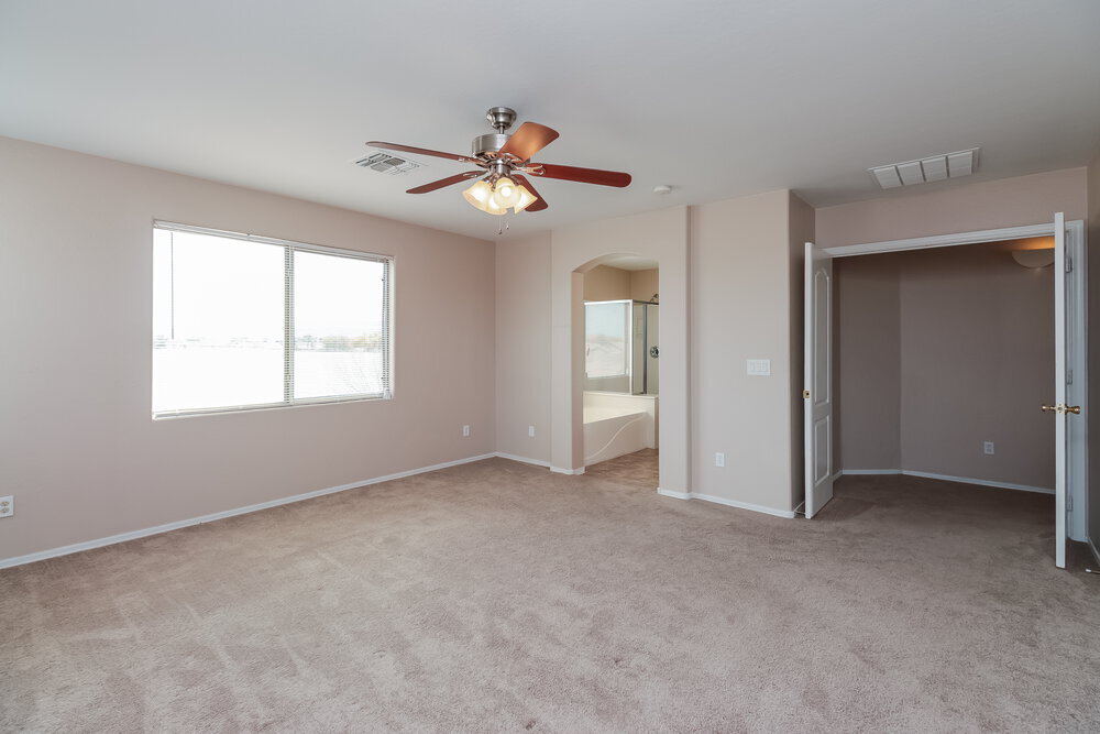 Building Photo - 6933 S 37th Dr