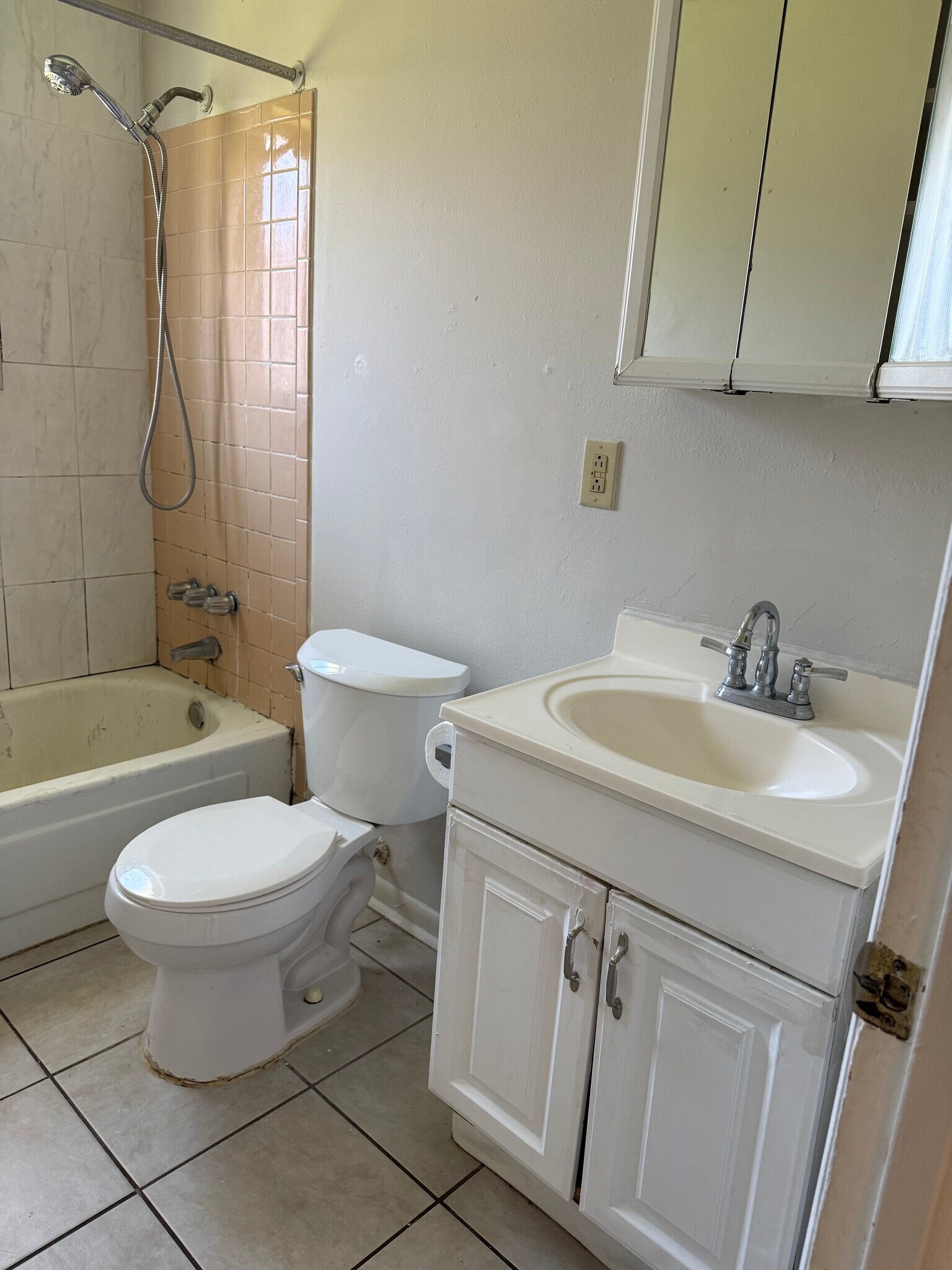 Building Photo - 4415 Herrmann St