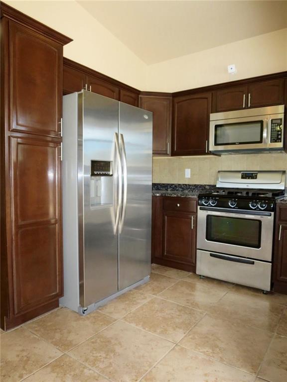 Building Photo - 14209 North Point Ave