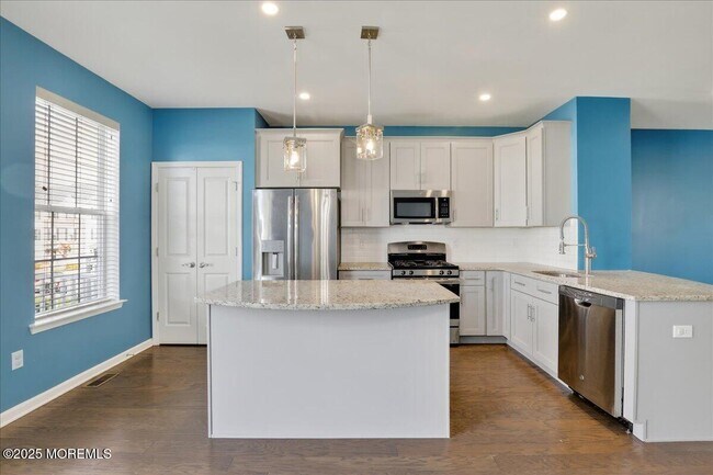 Building Photo - 107 Celebration Blvd