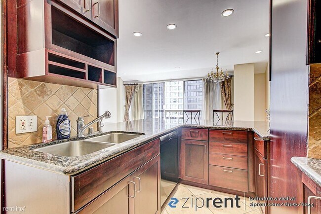 Building Photo - 2 br, 2 bath Condo - 10747 Wilshire Blvd, ...