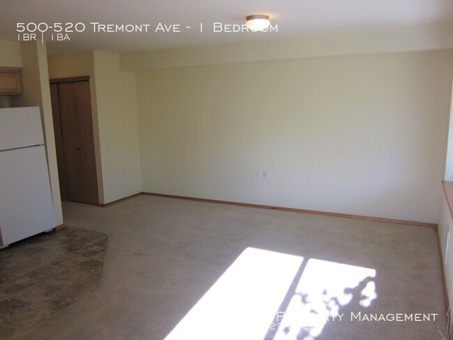 Building Photo - NORTH BELLINGHAM - Creekside Villas