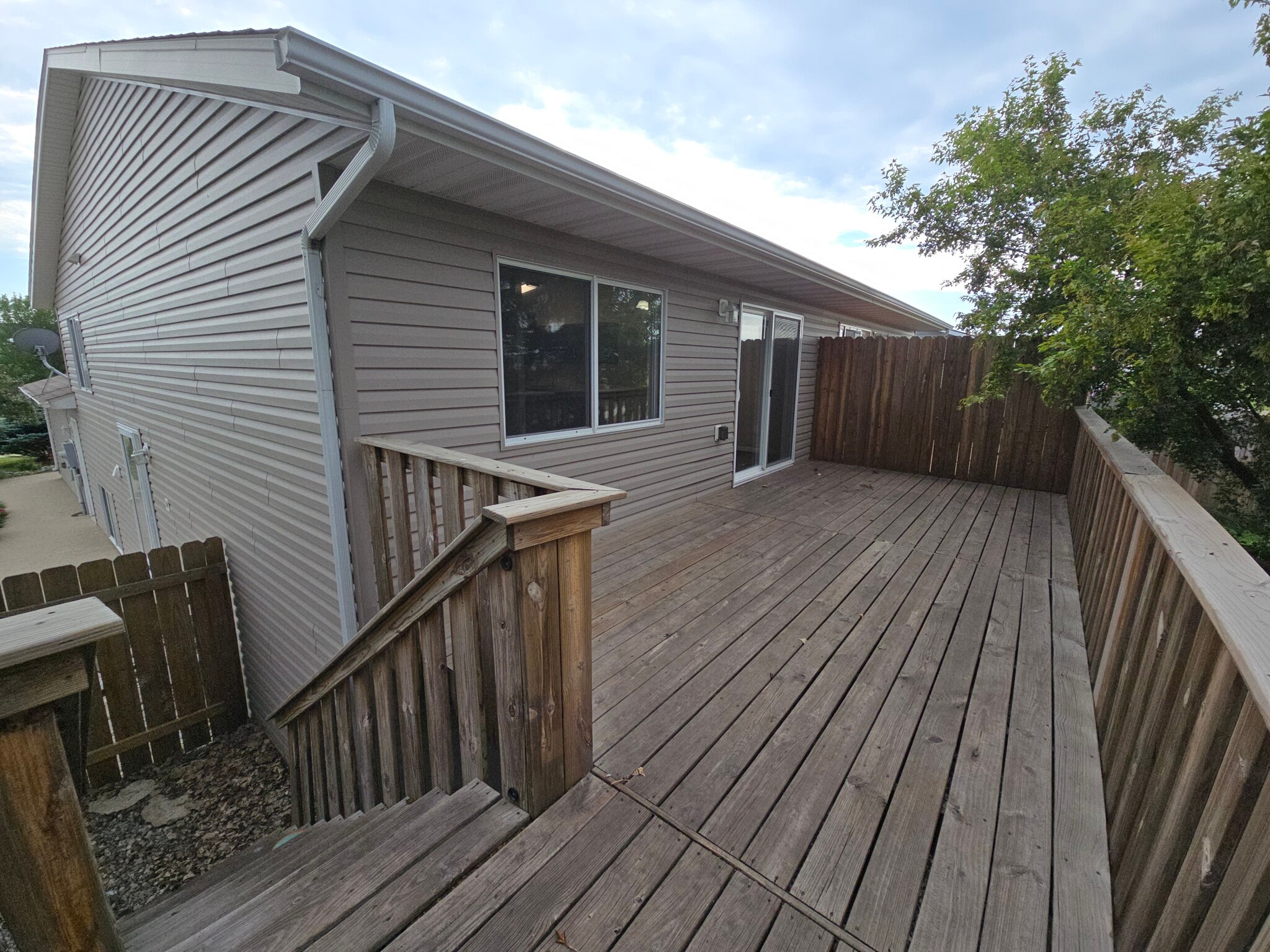 Back Deck - 994 38 1/2 Ave W