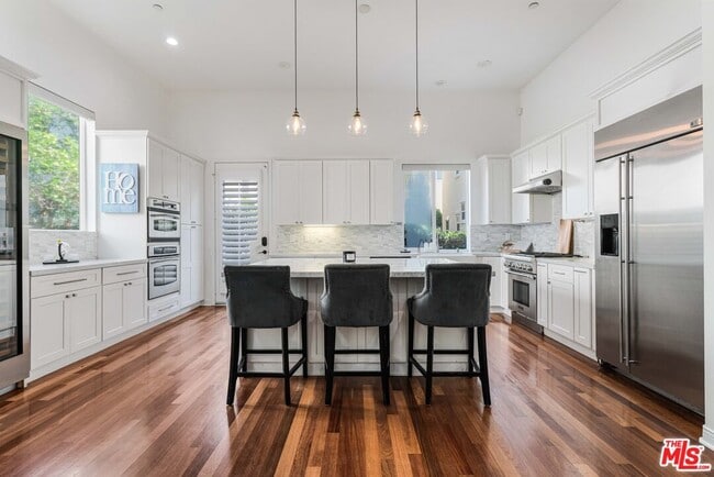 Building Photo - 5734 S Celedon Creek