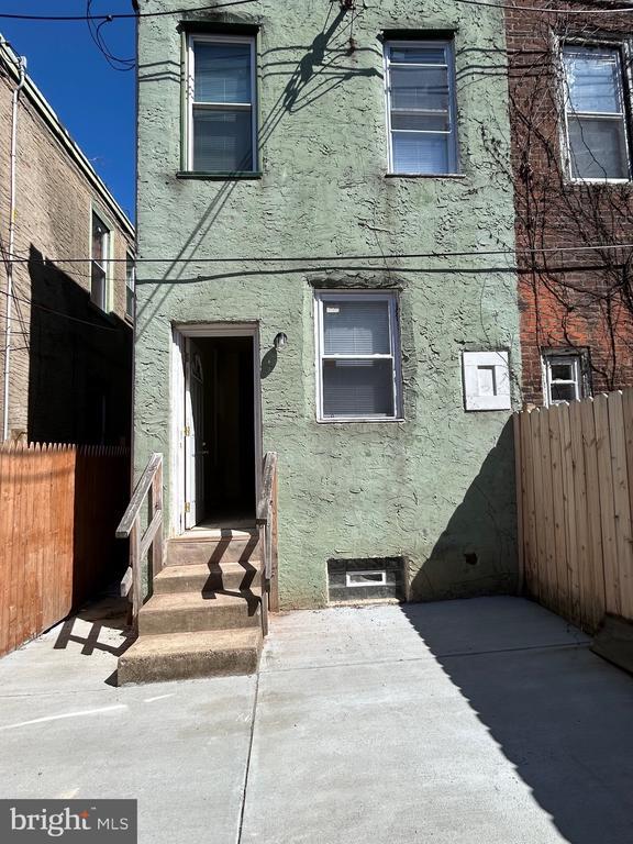 Building Photo - 606 N 55th St